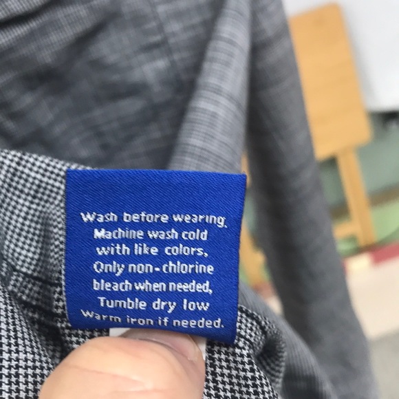 NWT Men’s Med Apt.9 Button Down Shirt - Picture 8 of 11